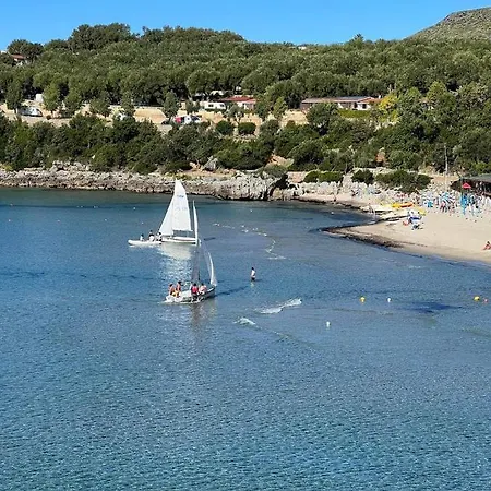Couette-café Fronte Mare 4*